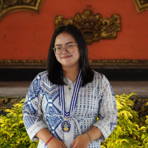 Galery Ni Putu Yuliani, S.Pd guru bimbel gurules